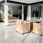 Grosszuegige Gartenwohnung Mit Bergblick アパート Fritzens