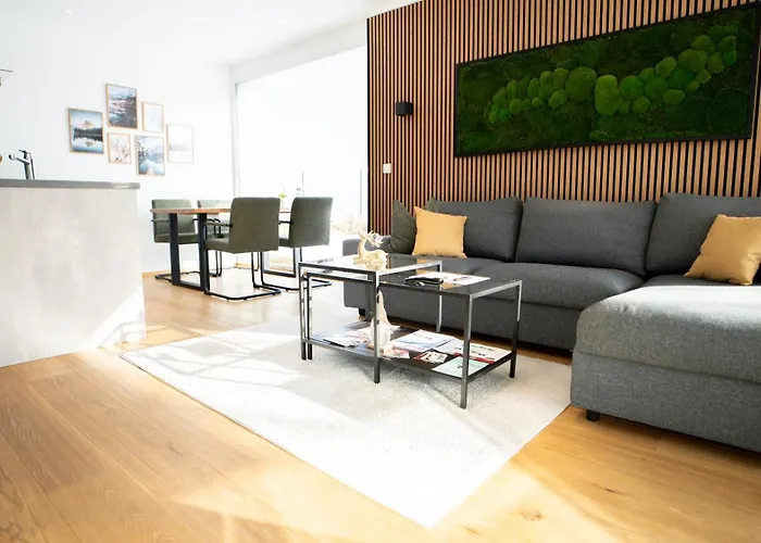 Grosszuegige Gartenwohnung Mit Bergblick Appartamento